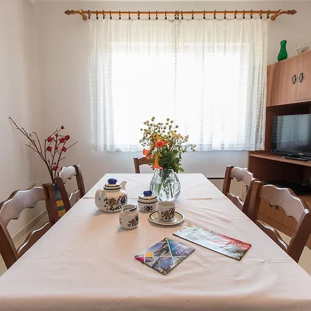 Vesna Apartman