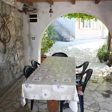 Vesna Apartman